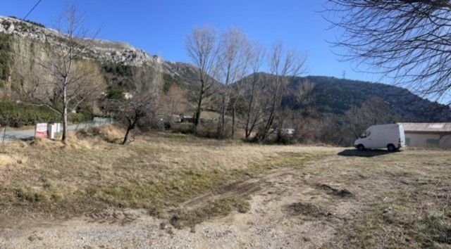 Image du terrain Terrain à bâtir de 1332 m² à ESCRAGNOLLES (06)
