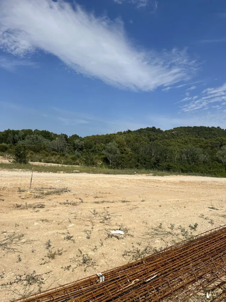 Image du terrain Terrain à bâtir de 1310 m² à LE PUY-SAINTE-REPARADE (13)