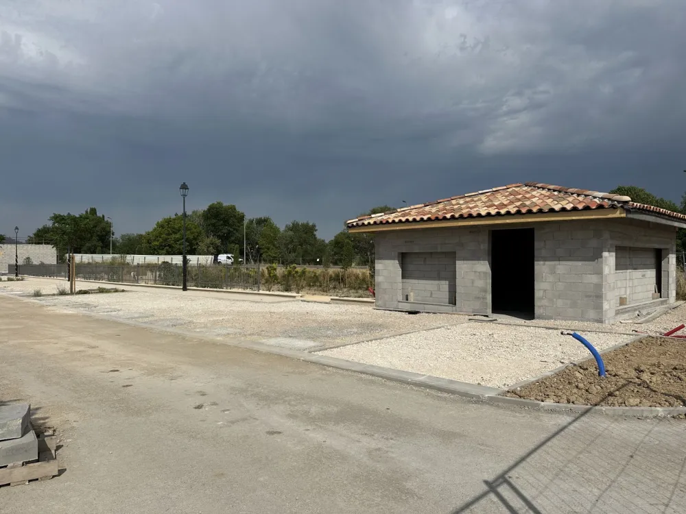 Image du terrain Terrain à bâtir de 387 m² à PEYROLLES-EN-PROVENCE (13)