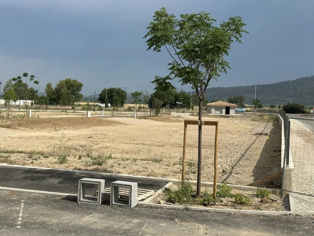 Image du terrain Terrain à bâtir de 327 m² à PEYROLLES-EN-PROVENCE (13)