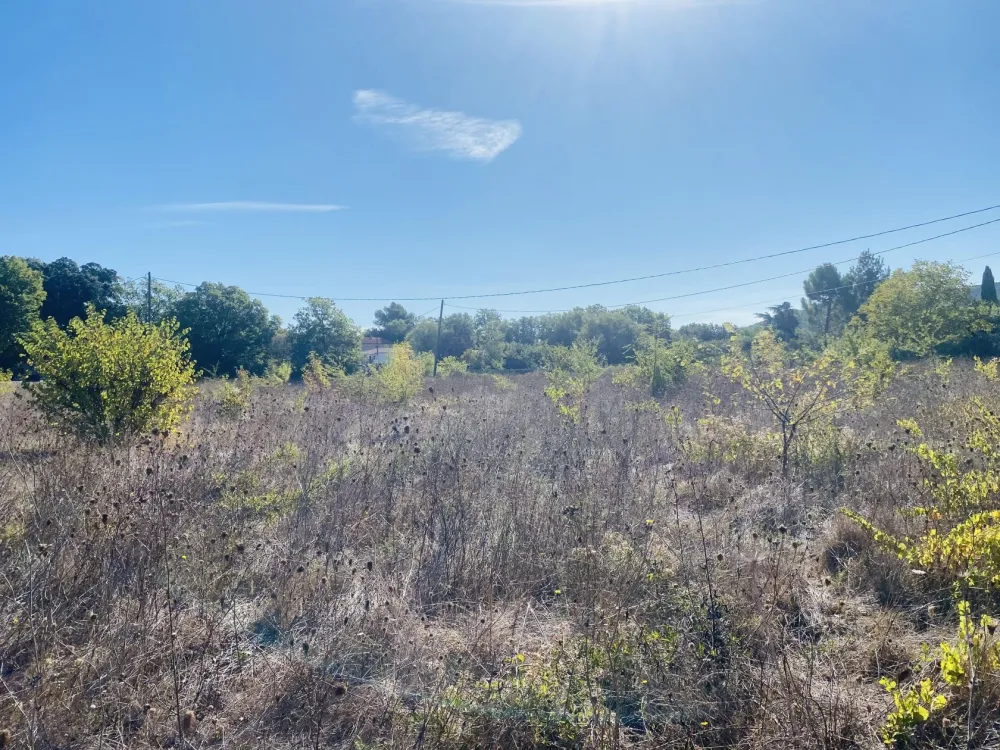 Image du terrain Terrain à bâtir de 2187 m² à DRAGUIGNAN (83)