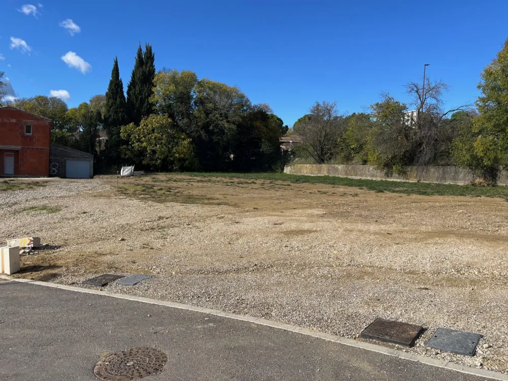 Image du terrain Terrain à bâtir de 400 m² à CADENET (84)