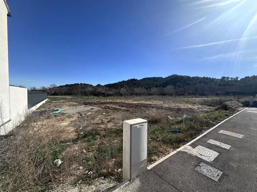 Image du terrain Terrain à bâtir de 456 m² à LE PUY-SAINTE-REPARADE (13)