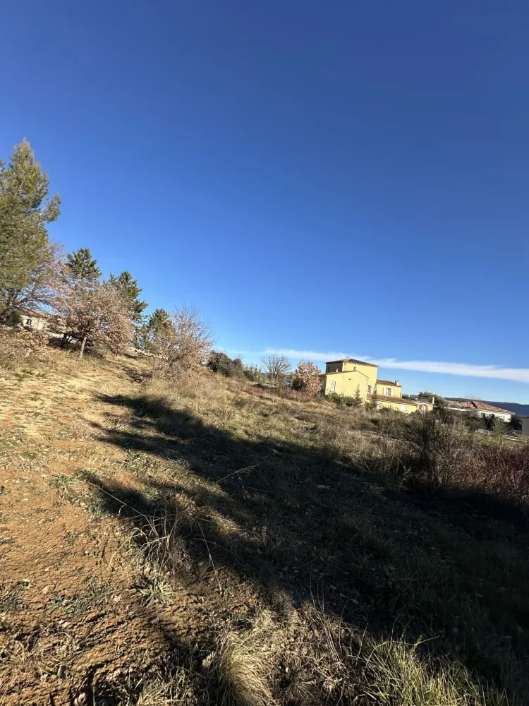 Image du terrain Terrain à bâtir de 2554 m² à VILLENEUVE (04)