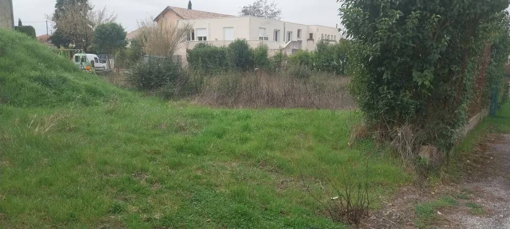 Image du terrain Terrain à bâtir de 530 m² à ORAISON (04)