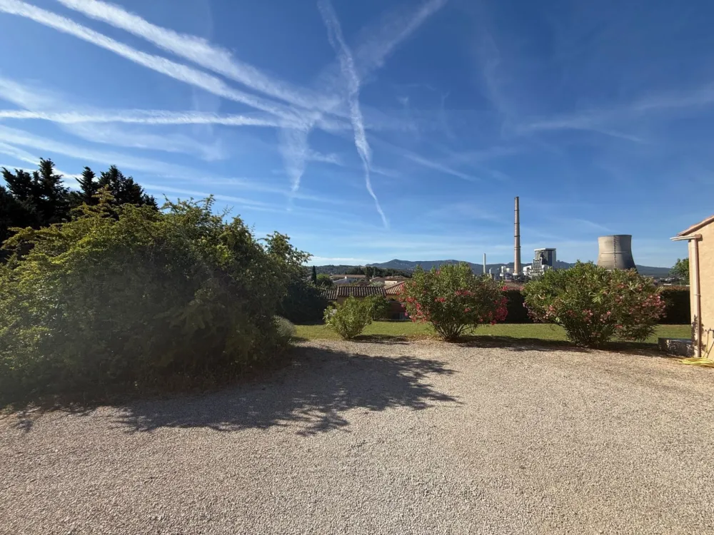 Image du terrain Terrain à bâtir de 400 m² à MEYREUIL (13)